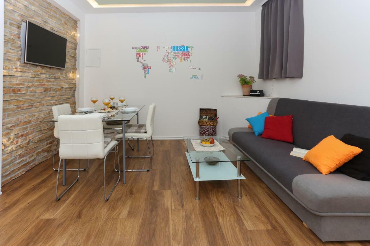 Bruno'S Poolside Apartments - Near Beach تروغير المظهر الخارجي الصورة
